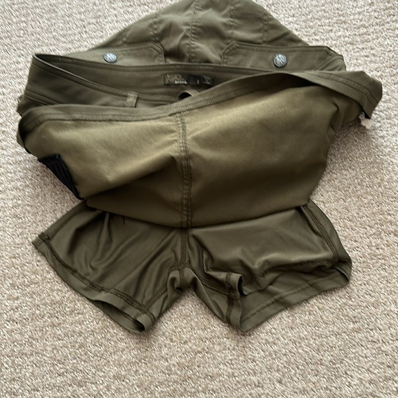 Prana Halle skort size 8. Skirt with built in shorts. - Picture 5 of 5